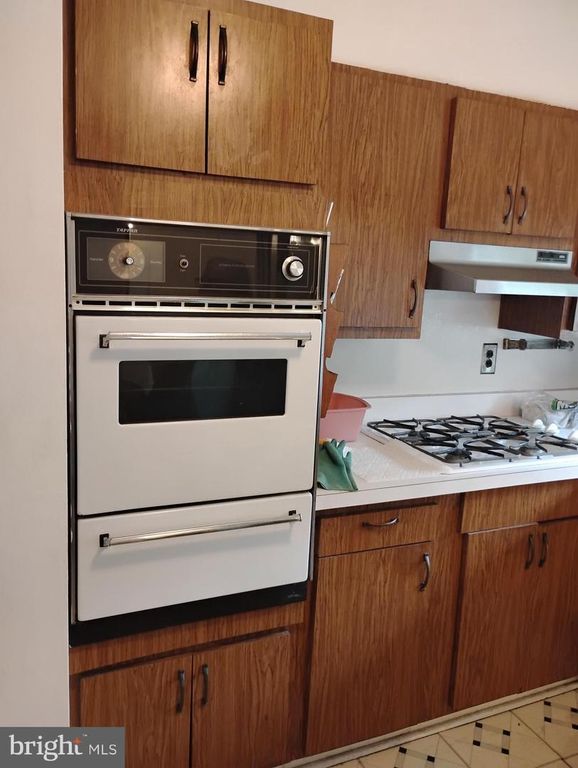 Image 11 of property listing at 3733 CORONADO RD, Baltimore, MD 21244