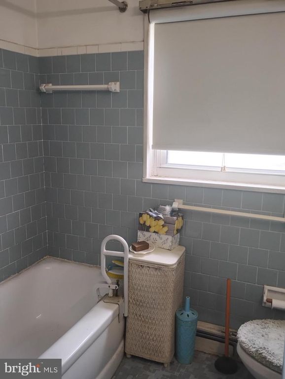 Image 28 of property listing at 3733 CORONADO RD, Baltimore, MD 21244