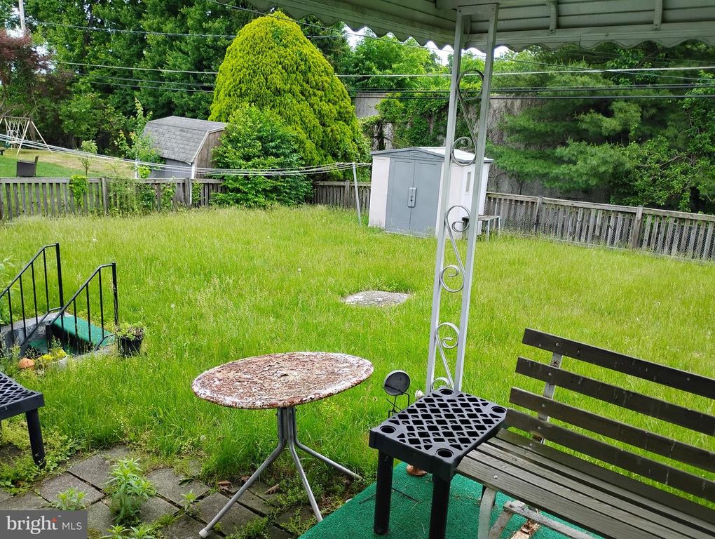 Image 5 of property listing at 3733 CORONADO RD, Baltimore, MD 21244