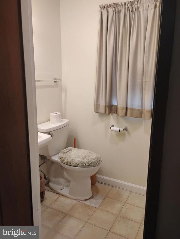 Image 60 of property listing at 3733 CORONADO RD, Baltimore, MD 21244