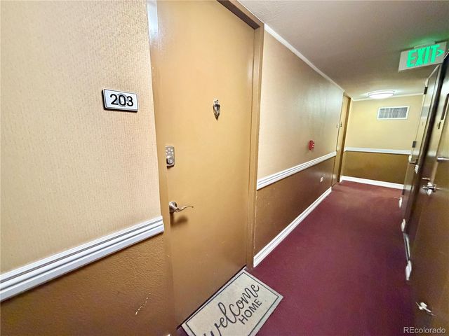 1150 Vine Street 203, Denver, CO 80206