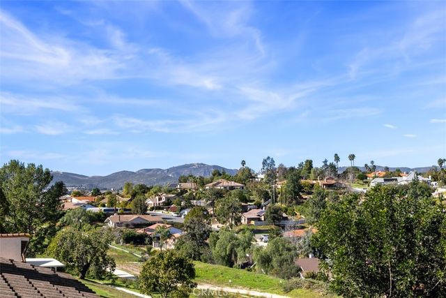 17818 Villamoura, Poway, CA 92064