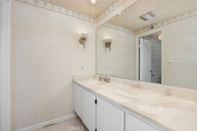 17818 Villamoura, Poway, CA 92064