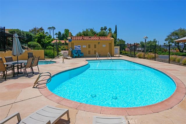 17818 Villamoura, Poway, CA 92064