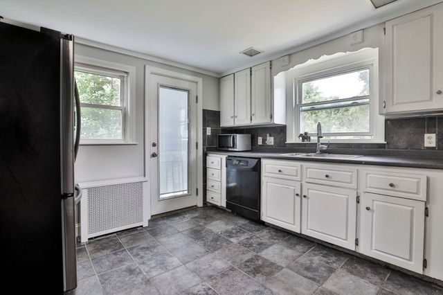 244 Palmer St, Quincy, MA 02169
