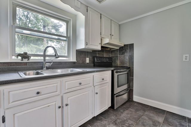 244 Palmer St, Quincy, MA 02169