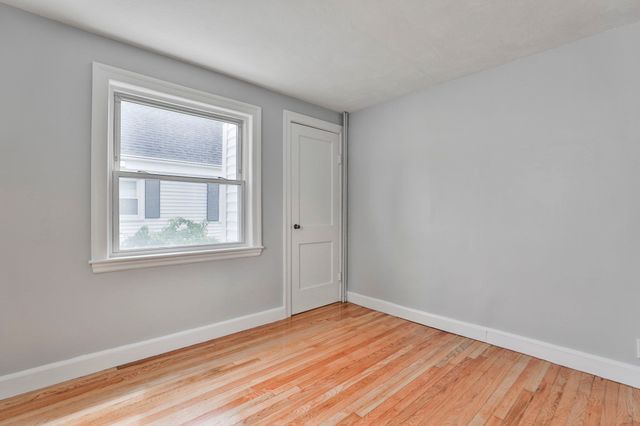 244 Palmer St, Quincy, MA 02169
