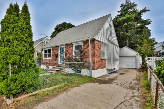 244 Palmer St, Quincy, MA 02169