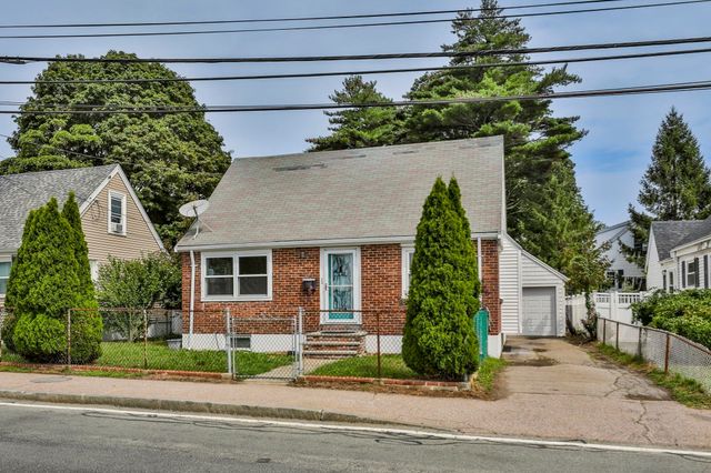 244 Palmer St, Quincy, MA 02169