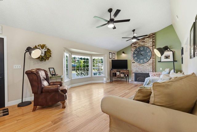 9130 Rancho Dr, Elk Grove, CA 95624