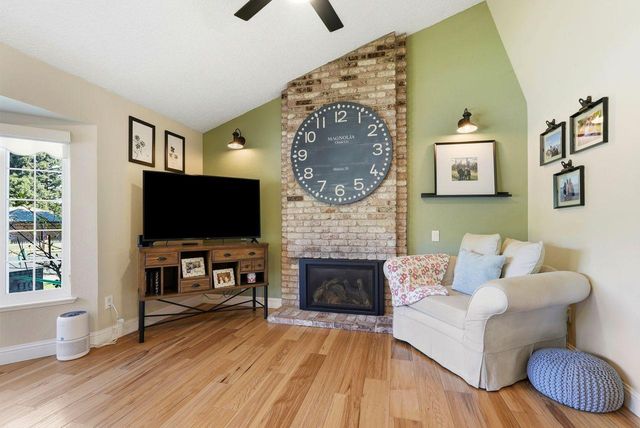 9130 Rancho Dr, Elk Grove, CA 95624