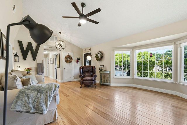 9130 Rancho Dr, Elk Grove, CA 95624