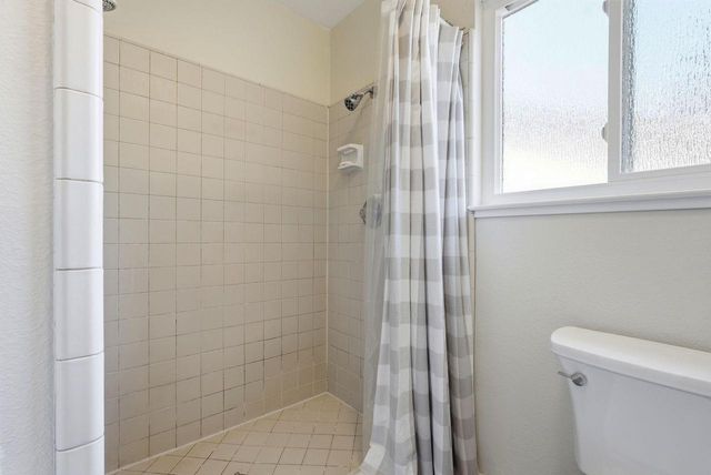 9130 Rancho Dr, Elk Grove, CA 95624