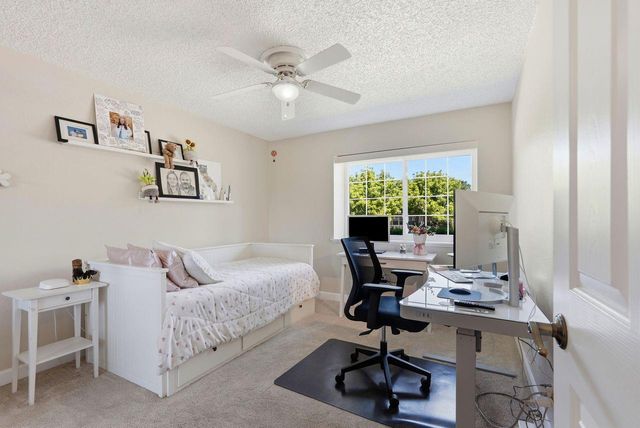 9130 Rancho Dr, Elk Grove, CA 95624