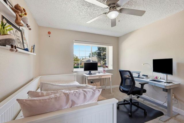 9130 Rancho Dr, Elk Grove, CA 95624