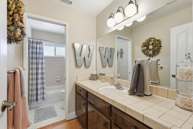 9130 Rancho Dr, Elk Grove, CA 95624