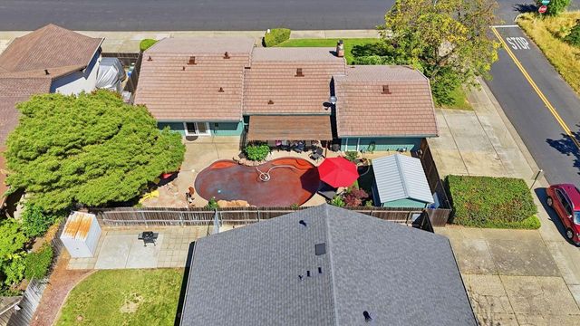 9130 Rancho Dr, Elk Grove, CA 95624