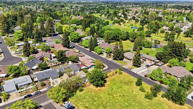 9130 Rancho Dr, Elk Grove, CA 95624