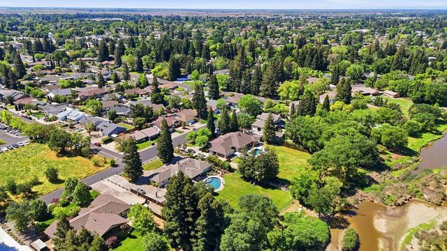 9130 Rancho Dr, Elk Grove, CA 95624