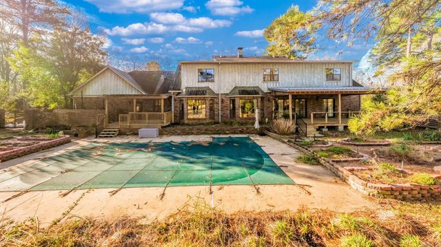 33 Club Manor Road, Maumelle, AR 72113