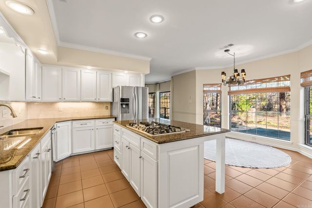 33 Club Manor Road, Maumelle, AR 72113