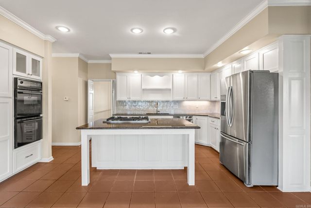 33 Club Manor Road, Maumelle, AR 72113