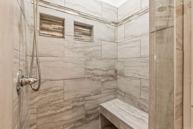 33 Club Manor Road, Maumelle, AR 72113