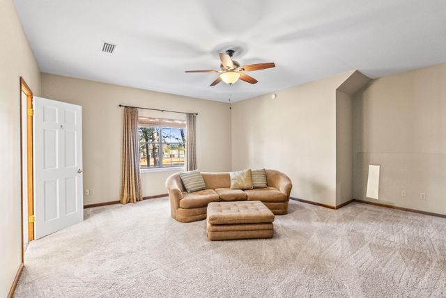 33 Club Manor Road, Maumelle, AR 72113