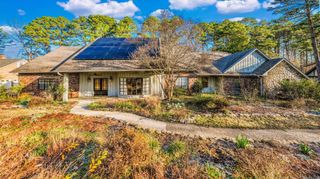 33 Club Manor Road, Maumelle, AR 72113