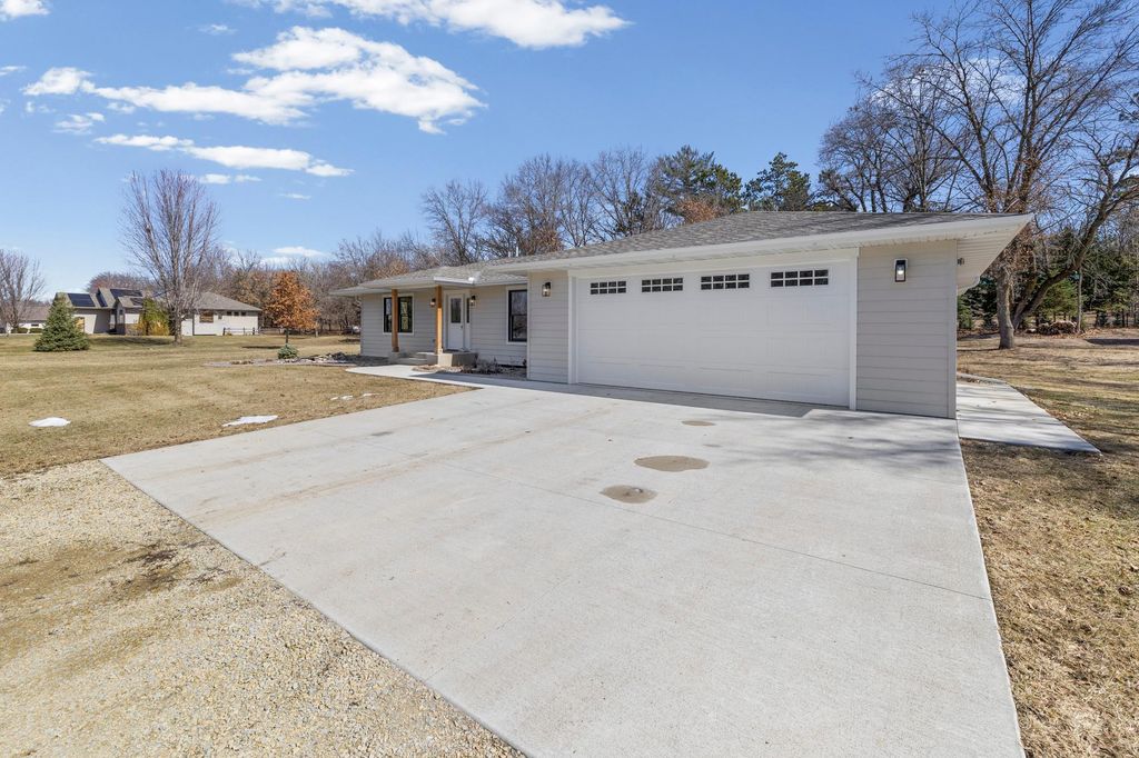 32420 59th Ave Way, Cannon Falls, MN 55009 — photo 2