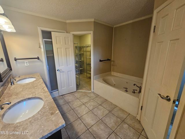 4625 Wealthy Cove, Horn Lake, MS 38637