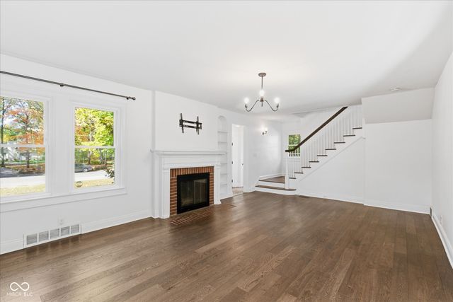 4425 Central Avenue, Indianapolis, IN 46205