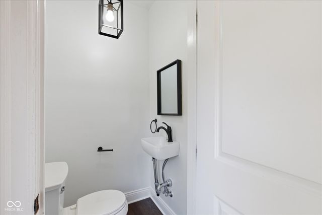 4425 Central Avenue, Indianapolis, IN 46205
