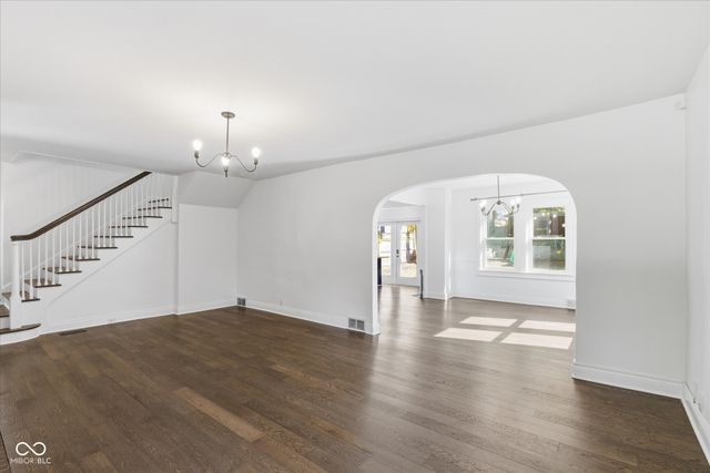4425 Central Avenue, Indianapolis, IN 46205