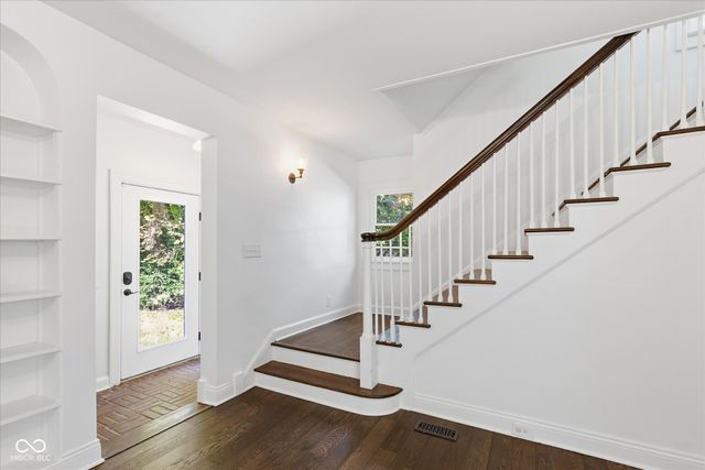 4425 Central Avenue, Indianapolis, IN 46205
