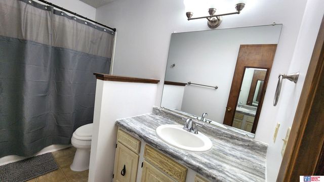 5515 S 42nd Street Court, Lincoln, NE 68516