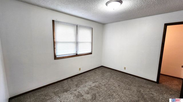 5515 S 42nd Street Court, Lincoln, NE 68516