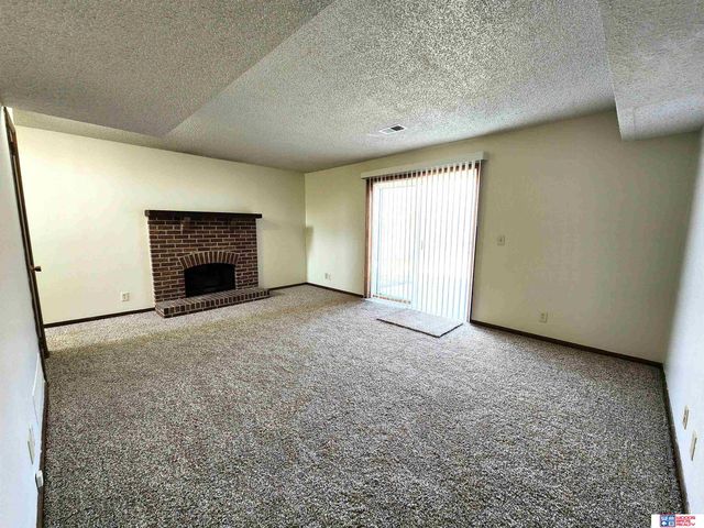 5515 S 42nd Street Court, Lincoln, NE 68516