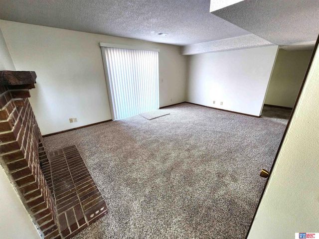 5515 S 42nd Street Court, Lincoln, NE 68516