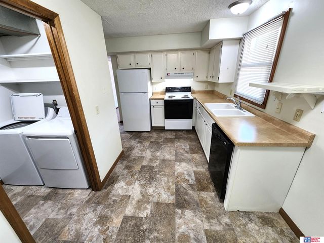 5515 S 42nd Street Court, Lincoln, NE 68516