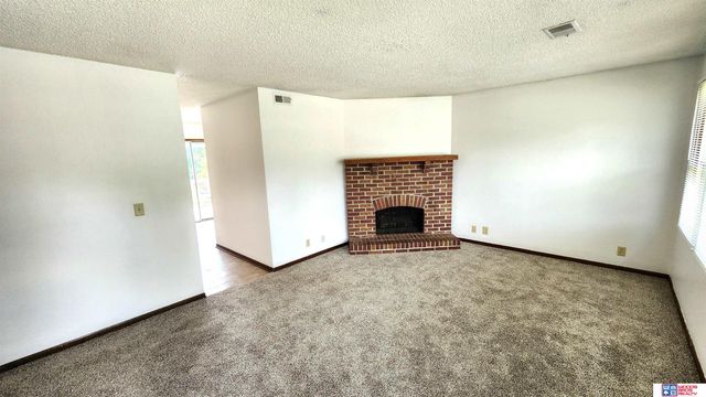 5515 S 42nd Street Court, Lincoln, NE 68516