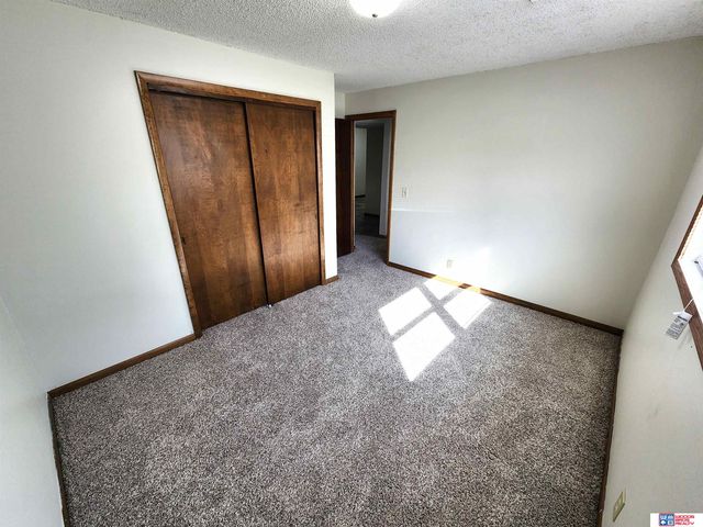 5515 S 42nd Street Court, Lincoln, NE 68516