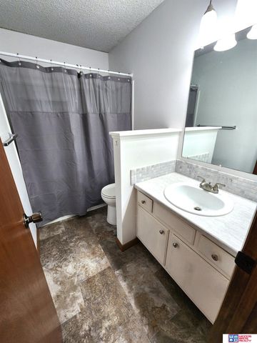 5515 S 42nd Street Court, Lincoln, NE 68516