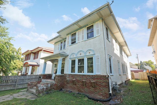 918 Queen Avenue N, Minneapolis, MN 55411