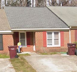 720 Wickford DR, Chesapeake, VA 23320