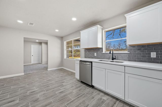 29 County Road 4011, Dayton, TX 77535