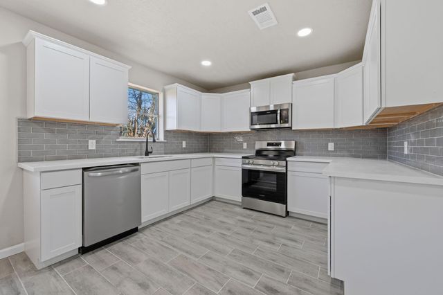 29 County Road 4011, Dayton, TX 77535