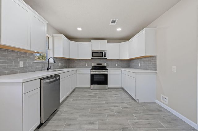 29 County Road 4011, Dayton, TX 77535