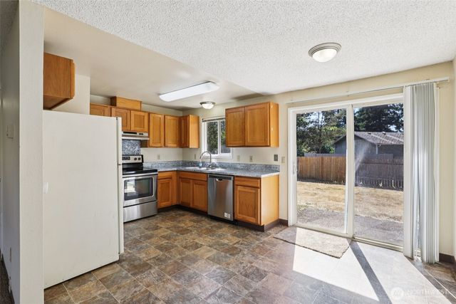7810 NE 142nd Avenue, Vancouver, WA 98682