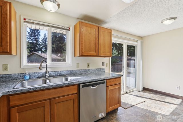7810 NE 142nd Avenue, Vancouver, WA 98682